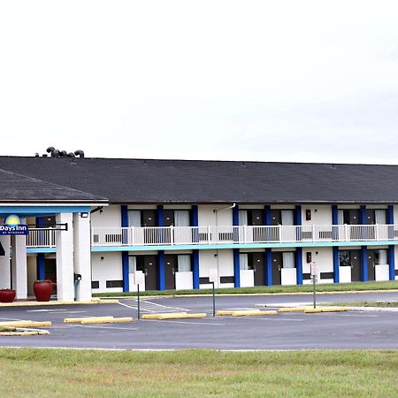 Days Inn By Wyndham Kings Dominion 도스웰 외부 사진
