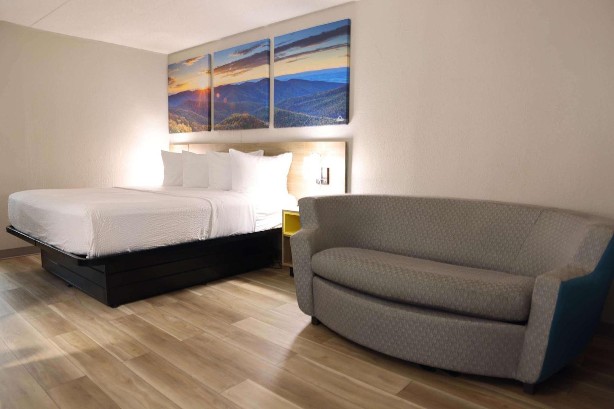 Days Inn By Wyndham Kings Dominion 도스웰 외부 사진